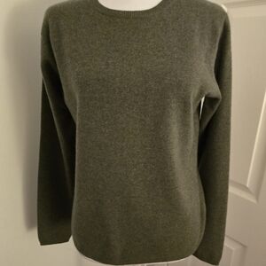 Geneva 100% Cashmere Green Long Sleeve Crew Neck Sweater Sz. (Med)